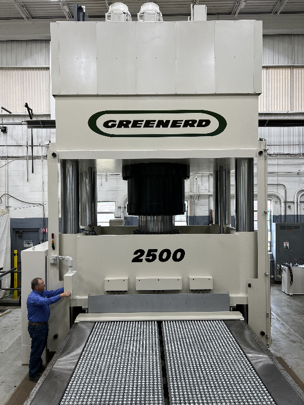 2500 Ton – Straight on 1